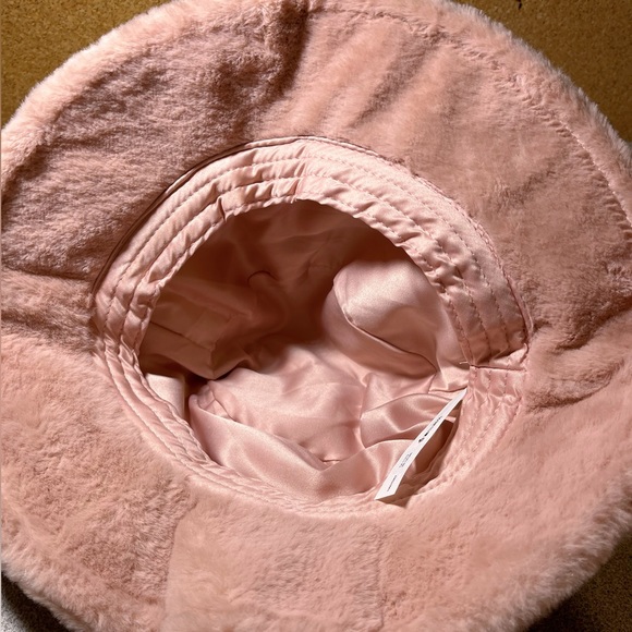 Garage Pink Faux Fur Bucket Hat - Picture 4 of 5